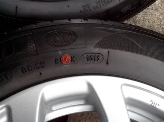 ยาง michelin XM2 175 65 14 ถอดป้ายแดง2013ใหม่มากนะครับ