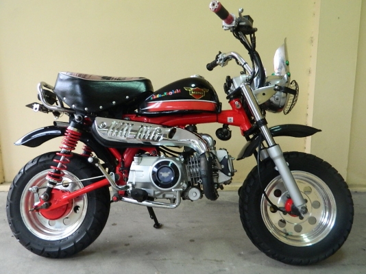 monkey stallions momo 125 limited