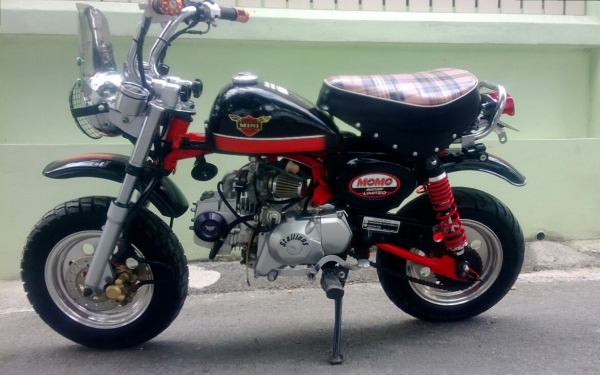 monkey stallions momo 125 limited