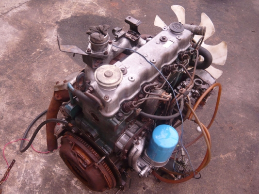 ขายเครื่องยนต์ดีเซลขับหลัง NISSAN SD23 12850 บาท