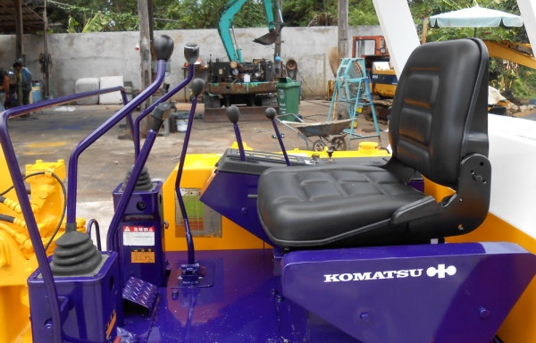 ขายรถขุด KOMUTSU PC30-5 เก่านอก สภาพดี พร้อมใช้งาน