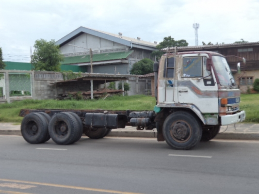 ขายรถอีซุซูร็อก10ล้อ หัวคัซซี เบรกทิฟฟี พวงมาลัยเพาเวอร์