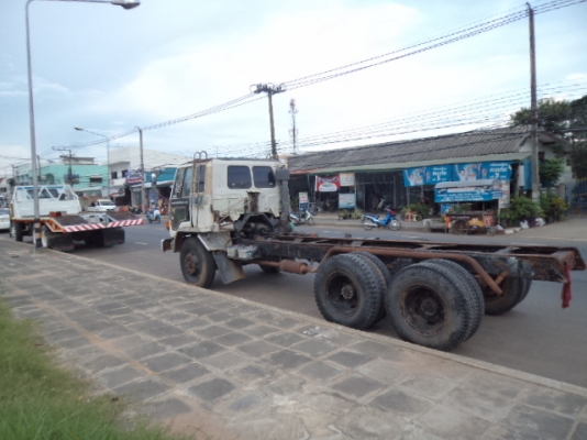 ขายรถอีซุซูร็อก10ล้อ หัวคัซซี เบรกทิฟฟี พวงมาลัยเพาเวอร์