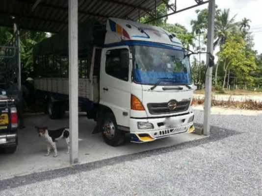 รถฮีโน่ 6 ล้อ รั้ว 170 แรงม้า  ปี 50  ( รถวิ่ง 7x,xxx กม. )  สนใจติดต่อ 081 - 6079515