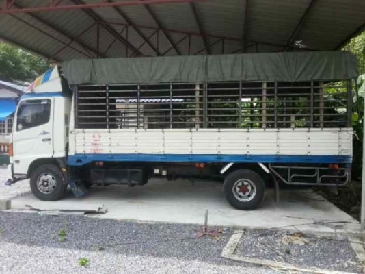 รถฮีโน่ 6 ล้อ รั้ว 170 แรงม้า  ปี 50  ( รถวิ่ง 7x,xxx กม. )  สนใจติดต่อ 081 - 6079515