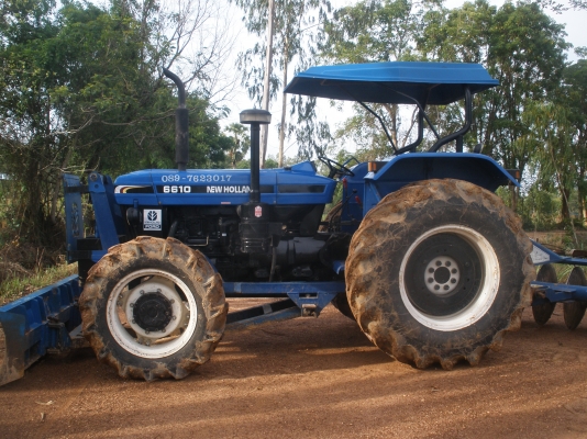 ขายด่วนรถไถ FORD AT6610 สองเพลา(ปรับราคา)