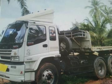รถอิซูซุ 10 ล้อ หัวลาก 320 แรงม้า ปี 49  สนใจติดต่อ 081 - 6079515