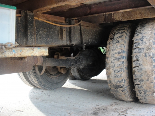 ขายสิบล้อหน้ายาวบรรทุกรถเกี่ยวข้าวเพลาเดียว เครื่อง 6BF1