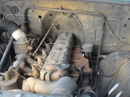 ขายสิบล้อหน้ายาวบรรทุกรถเกี่ยวข้าวเพลาเดียว เครื่อง 6BF1