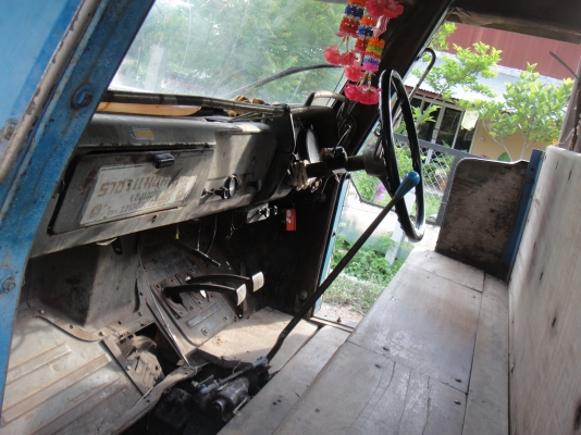 ขายสิบล้อหน้ายาวบรรทุกรถเกี่ยวข้าวเพลาเดียว เครื่อง 6BF1