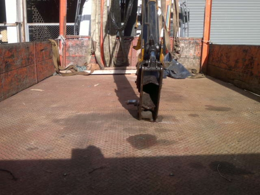 รถอิซูซุ 6 ล้อ กะบะ ไม้ 165 แรงม้า สนใจติดต่อ 081 - 6079515 รถอิซูซุ 6 ล้อ กะบะ ไม้ 165 แรงม้า สนใจติดต่อ 081 - 6079515