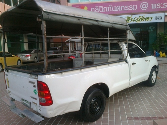 2005 TOYOTA, HILUX VIGO 2.5 J Standard 1 JZ-GE แก็ส LPGพวงมาลัยเพาเวอร พร้อมใช้ วิ่งดี ประหยัดทั่วไทย ราคาถูกสุดในรุ่น บรรทุกค้าขายสบาย