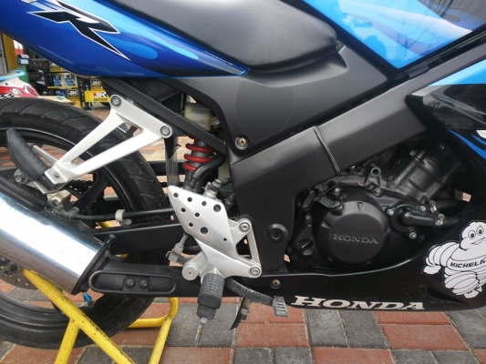 CBR150Rปี53ใมล์เหลืองรถบ้านเครื่องแน่นๆสีสวยเล่มพร้มโอนลอย CBR150Rปี53ใมล์เหลืองรถบ้านเครื่องแน่นๆสีสวยเล่มพร้มโอนลอย