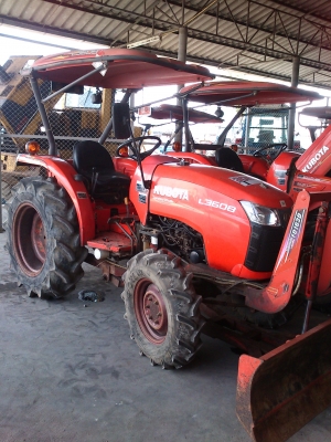 ขายรถแทรคเตอร้ Kubota L3608