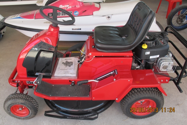 ขอแหวกแนวหน่อยคับ ขายรถตัดหญ้า CATZ 344 cc 10.5 แรง 4จังหวะ รถนำเข้า