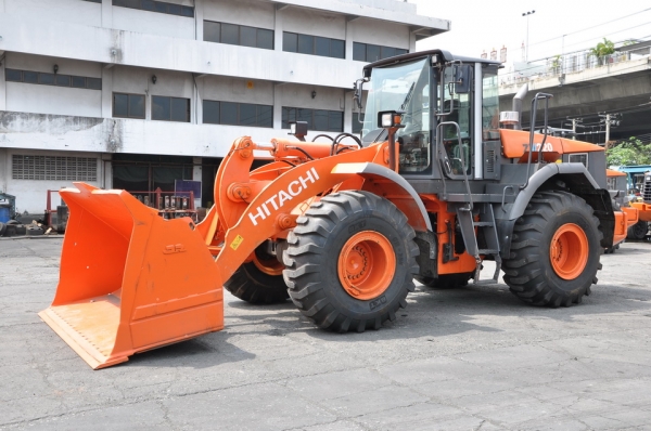 HITACHI  ZW 220  SN  00350