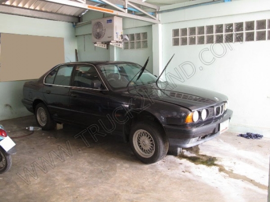 รถเก๋ง ยี่ห้อ BMW รุ่น 525/24V