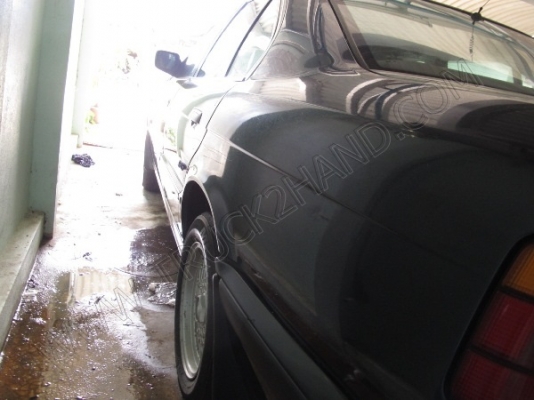 รถเก๋ง ยี่ห้อ BMW รุ่น 525/24V