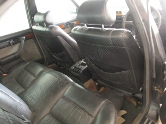 รถเก๋ง ยี่ห้อ BMW รุ่น 525/24V