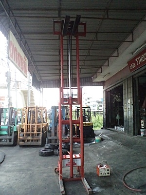 ขายสแต๊กเก่อร์มือสอง น้ำหนักยก 600 กิโล สูง 3.5 เมตร พร้อมแบตเตอรี่ และตู้ชาร์ทไฟ พร้อมใช้งาน ราคา30000 ขายสแต๊กเก่อร์มือสอง น้ำหนักยก 600 กิโล สูง 3.5 เมตร พร้อมแบตเตอรี่ และตู้ชาร์ทไฟ พร้อมใช้งาน ราคา30000