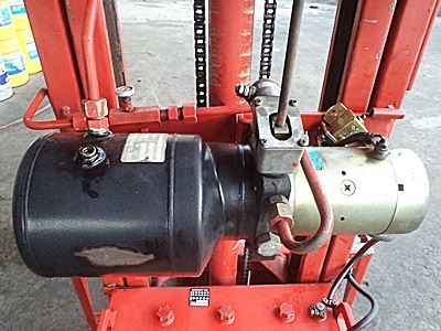 ขายสแต๊กเก่อร์มือสอง น้ำหนักยก 600 กิโล สูง 3.5 เมตร พร้อมแบตเตอรี่ และตู้ชาร์ทไฟ พร้อมใช้งาน ราคา30000 ขายสแต๊กเก่อร์มือสอง น้ำหนักยก 600 กิโล สูง 3.5 เมตร พร้อมแบตเตอรี่ และตู้ชาร์ทไฟ พร้อมใช้งาน ราคา30000