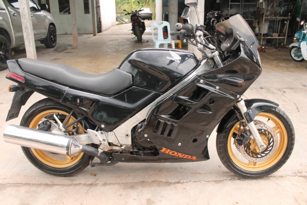 VFR750  ราคา40000