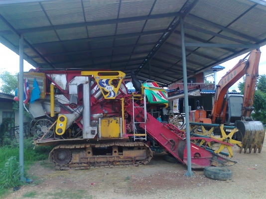 ขาย..รถเกี่ยวข้าวเกษตรพัฒนา ไวไฟจอมพลัง รถปี 53 รถสวย สภาพใหม่เอี่ยม พร้อมใช้งาน มีทะเบียนครบ.