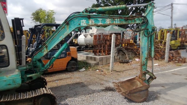 ลด 30,000 บาทไปเลย KOMATSU PC30-7  หัวเก๋ง เก่านอก เอวแน่น ปั็มแรง สภาพพร้อมใช้ สุดๆเอาไปแบ่งกันใช้ได้เลยครับ   น้องร็อค จัดหั้ย สนใจโทร สอบถามได้ 081-8535656