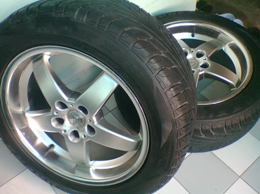 ล้อแม็ก 18 พร้อมอแดปเตอร์ 1นิ้ว ล้อแม็ก 18 พร้อมอแดปเตอร์ 1นิ้ว