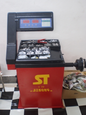 ขายเครื่องถ่วงล้อ ST