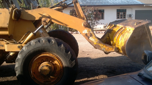 ขายรถตัก KOMATSU รุ่น JH 30 B รถนอก เกียร์ดี เครื่องแน่น ปั๊มเร็ว มีใบนำเข้า พร้อมใช้งาน ติดต่อ ทวีเดช 081-970-1769