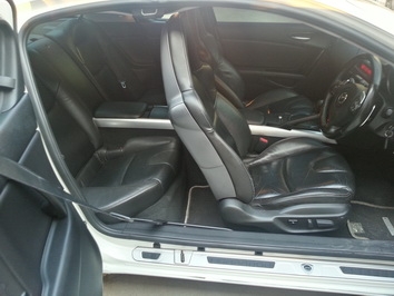 ขาย rx8  สีขาว at 4 speed ตัวรถปี 2004 จดปี2011 วิ่ง 72xxx