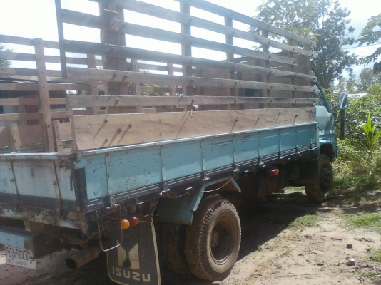 ขาย6ล้อ อีซูซุ ชีต้า ติดf หน้า-หลัง แคสซีสวยใหญ่ทั้งเส้น