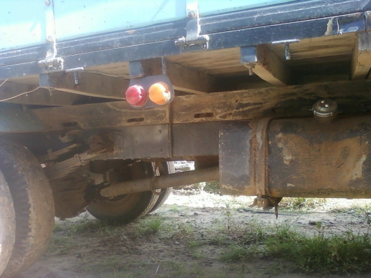 ขาย6ล้อ อีซูซุ ชีต้า ติดf หน้า-หลัง แคสซีสวยใหญ่ทั้งเส้น