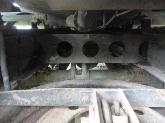 10 ล้อบรรทุกน้ำมัน NISSAN เครื่อง 190 แรง ถัง 16000 ลิตรโหลดล่าง