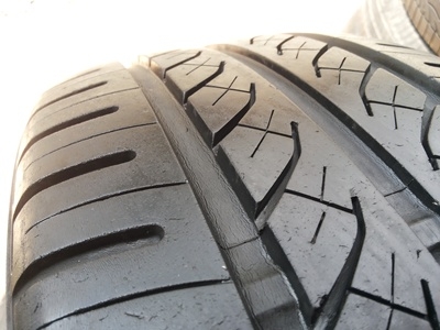 ขายยาง195/55/15 ปี 4709 YOKOHAMA Adrive 1 ชุด  ราคา :  2,400.00  บาท