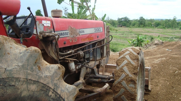 ขายรถไถ