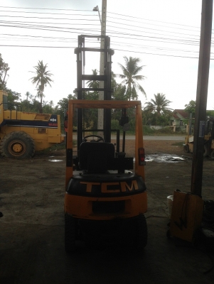 ขาย TCM  1.5 ตัน  เครื่องยนต์ดีเซล  เสายกสูง 5 เมตร