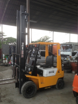 ขาย TCM  1.5 ตัน  เครื่องยนต์ดีเซล  เสายกสูง 5 เมตร