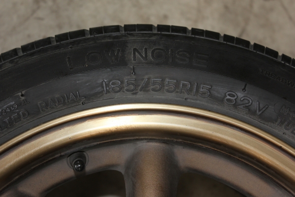 ขายล้อกล้วย ขอบ15 กว้าง7 พร้อมยาง ปี12   ยกชุด 10000.-