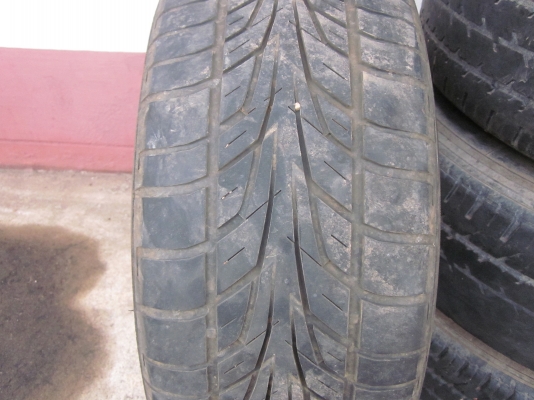 ขายยาง aurora 195 55 15  ปี11 ดอกเยอะ  1300