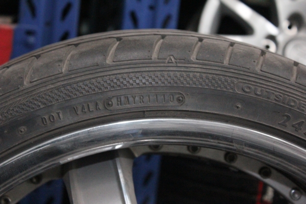 ขายล้อขอบ20 กว้าง8.5  5/114 พร้อมยาง  17000.- ครับ