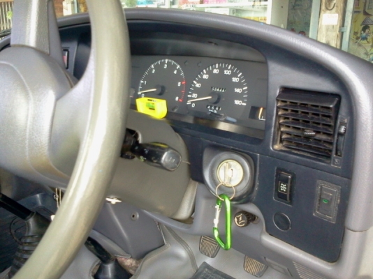 โตโยต้าคานแข็งช่วงสั้นวิ้นเพลาทั้งหน้า/หลัง