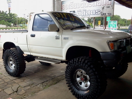 โตโยต้าคานแข็งช่วงสั้นวิ้นเพลาทั้งหน้า/หลัง