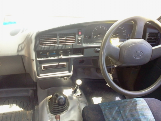 โตโยต้าคานแข็งช่วงสั้นวิ้นเพลาทั้งหน้า/หลัง