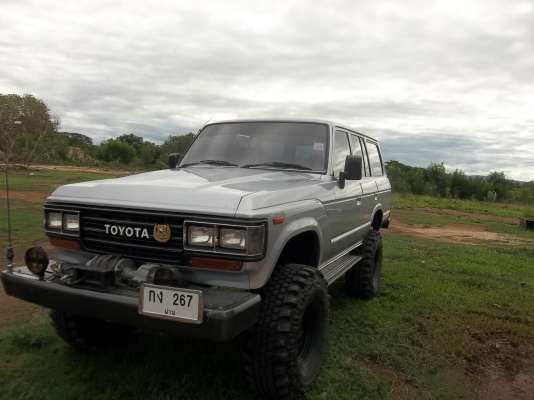 รุ่นนี้หาย้ากมากครับ4wdครับ