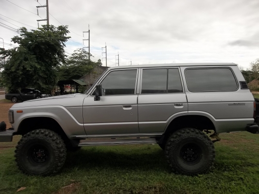 รุ่นนี้หาย้ากมากครับ4wdครับ