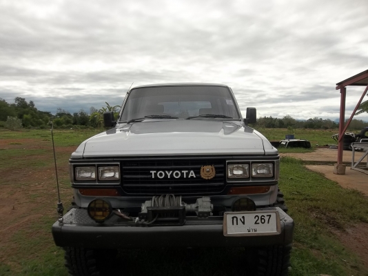 รุ่นนี้หาย้ากมากครับ4wdครับ