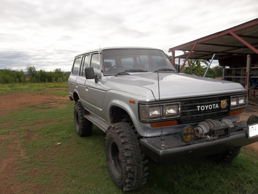 รุ่นนี้หาย้ากมากครับ4wdครับ