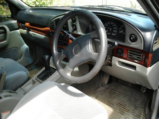 SSANGYONG - MUSSO 3.0 AT 4WD ปี 96 รถบ้านเดิมๆทั้งคัน เครื่องแห้งแรงดีไม่มีเยิ้ม ภายในเก๋งคอนโซลสวยหรูหรา CD พ.เพาเวอร์ ก.ไฟฟ้า สวยครบครัน ช่วงล่างแน่นหนึบ ยางสภาพดี 70\% พร้อมใช้งาน เอกสารทะเบียนภาษีครบพร้อมโอน ราคาต่อรองได้ครับ